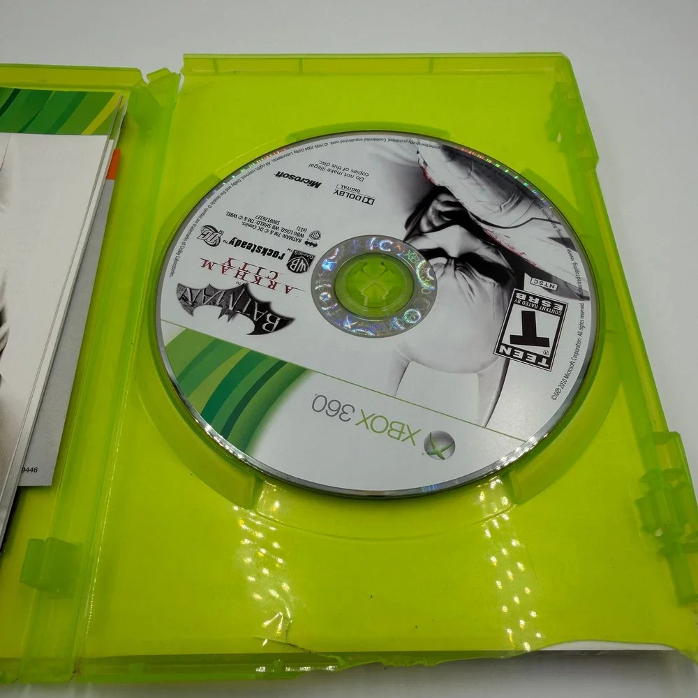 Batman Arkham City Xbox 360 Microsoft Action Adventure Game CIB Cracked Case